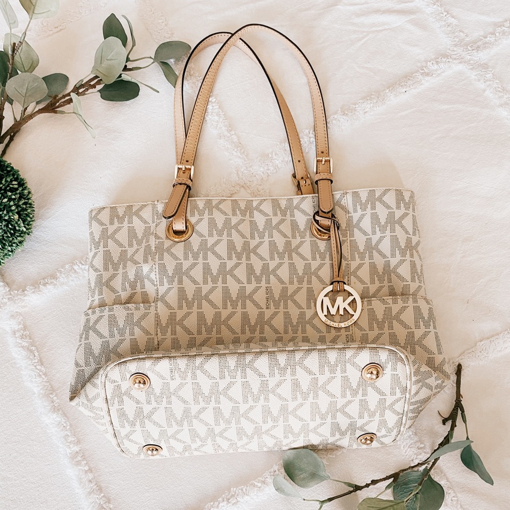Michael Kors Jet Set Large Vanilla Tote Bag